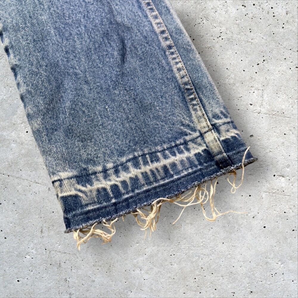 Vintage Light Wash Straight Leg Jeans Mens 33x32 Faded Distressed Raw Hem Peace - Picture 7 of 13